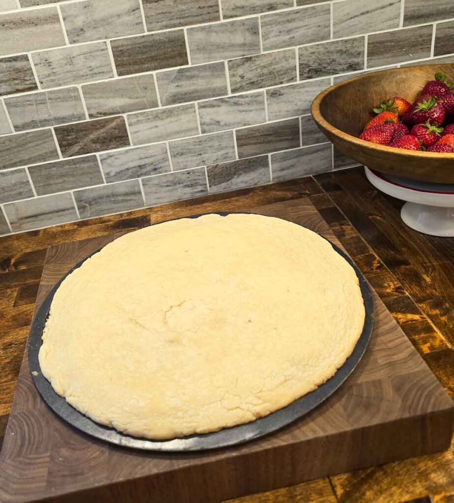 sugar cookie crust on pizza pan